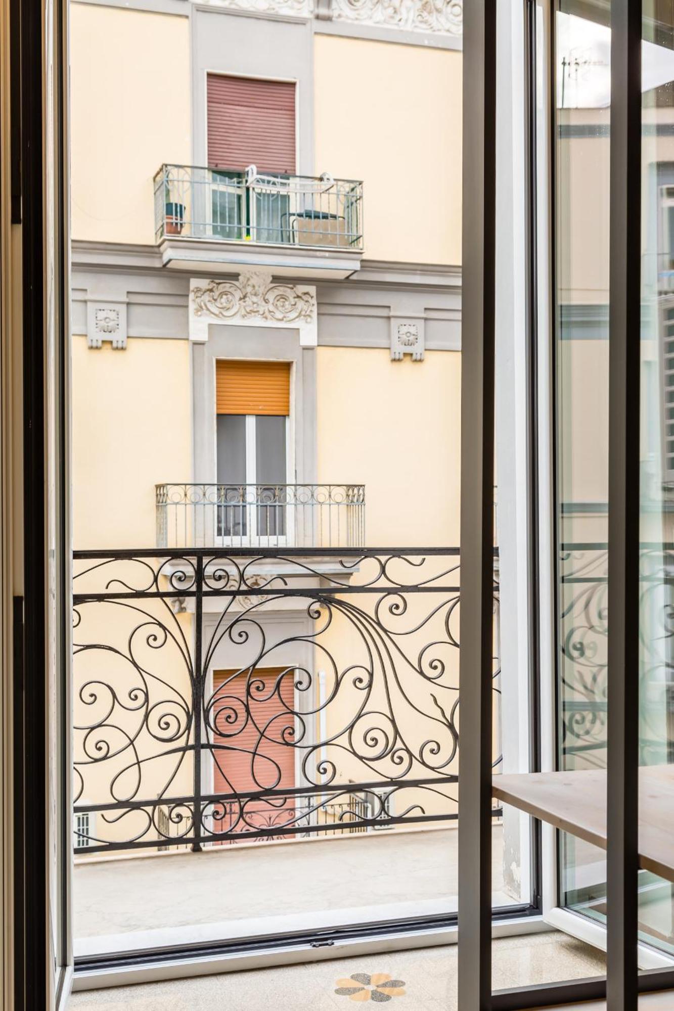 Central Station Apartments & Suites Napoli Ngoại thất bức ảnh